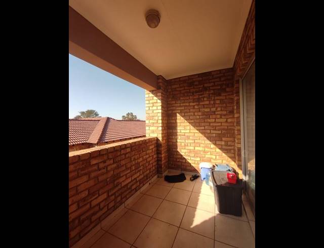 2 BEDROOM TOWNHOUSE FOR SALE IN THERESA PARK